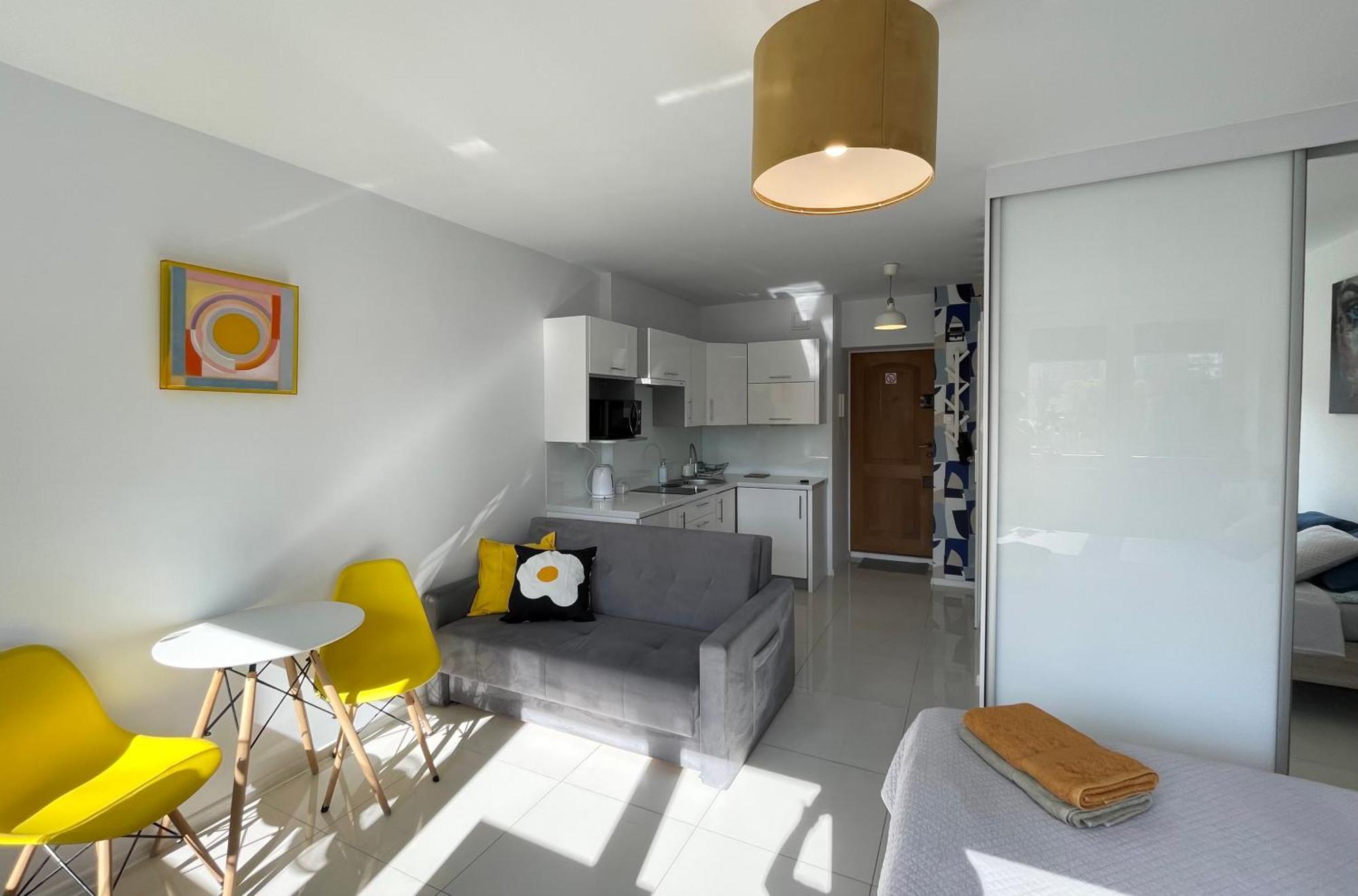 Comewa Apartments Varşovia Exterior foto